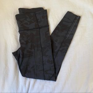 Lululemon Fast & Free 7/8 Camo Legging Size 8, Great Condition